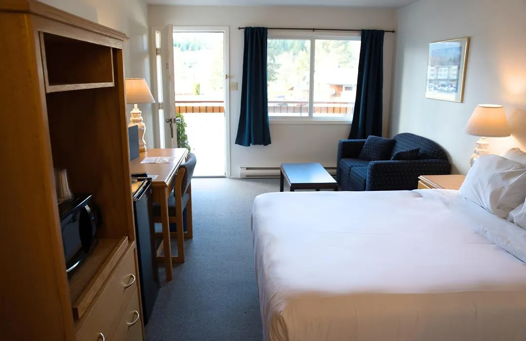 Chalet Inn-1