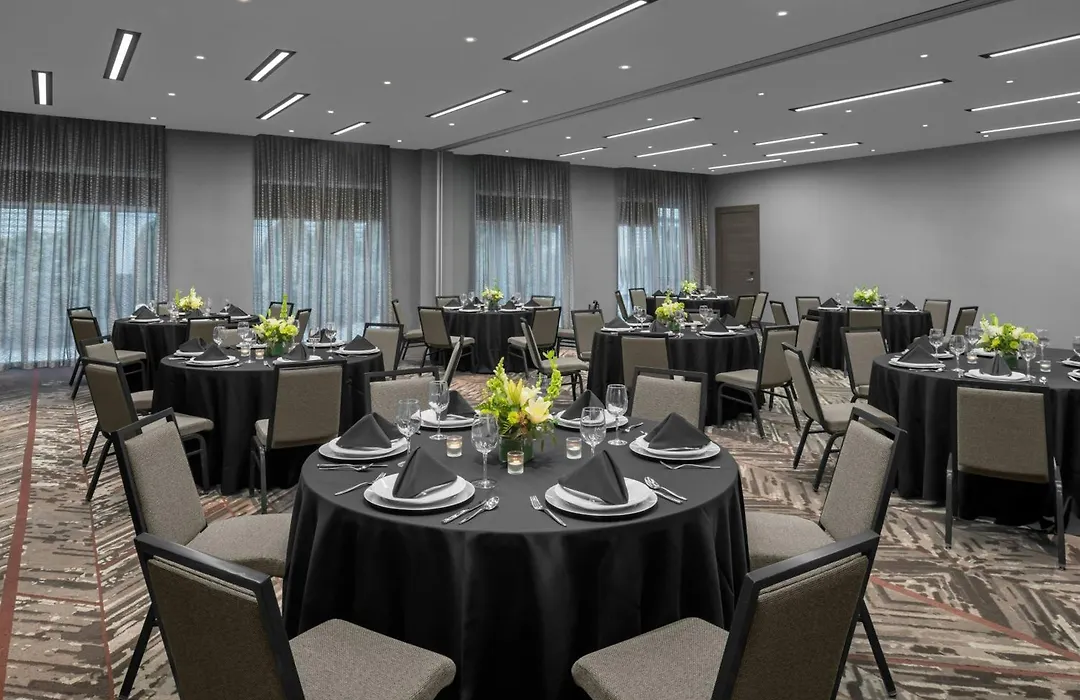 Ac Hotel By Marriott Boston Cambridge-1
