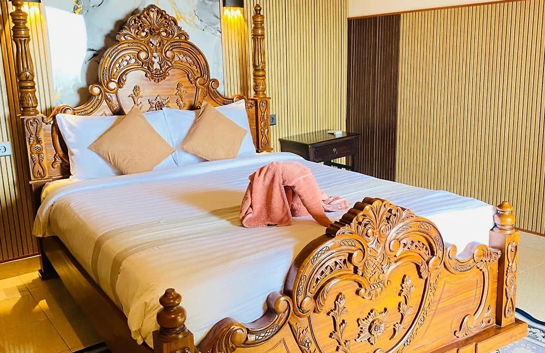 Adila Warung And Homestay-1