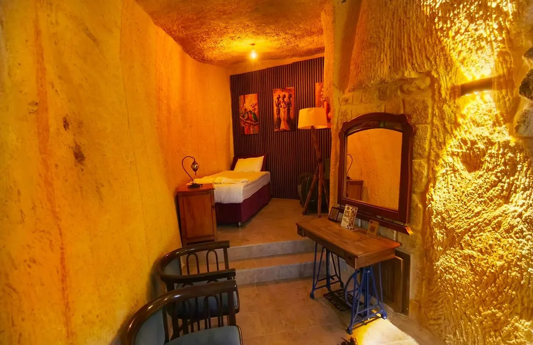 Acropolis Cave Suite-1
