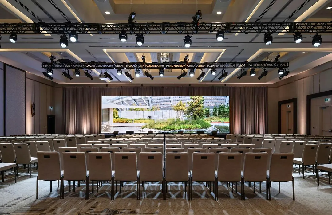 Jw Marriott Parq Vancouver-1