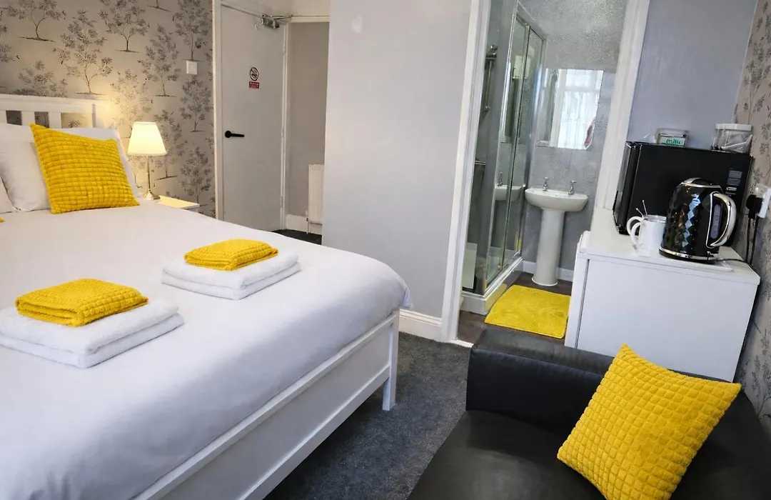 The Roslyn Guest House-1