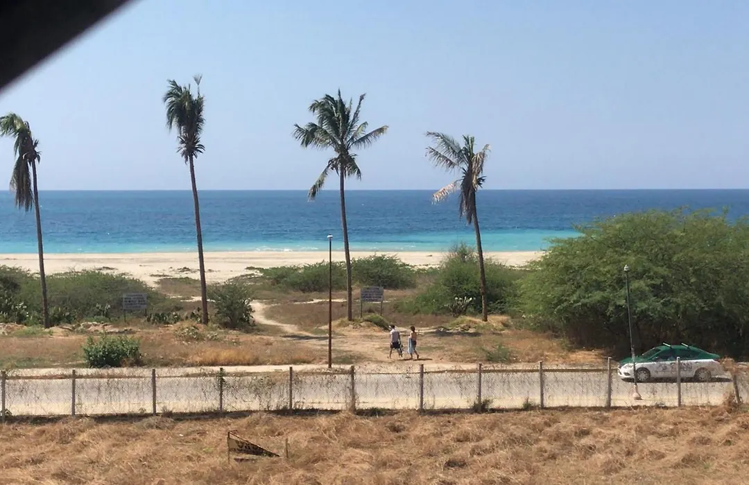 Beachfrontguesthouse-1