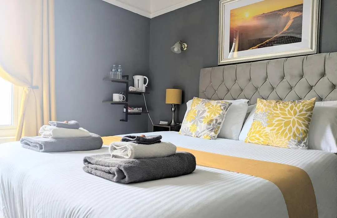 Sunnycroft Private Hotel-1