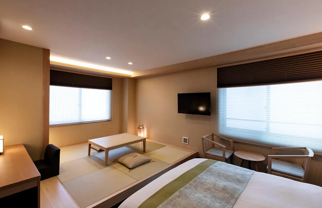 Rinn Shirakawa South-1