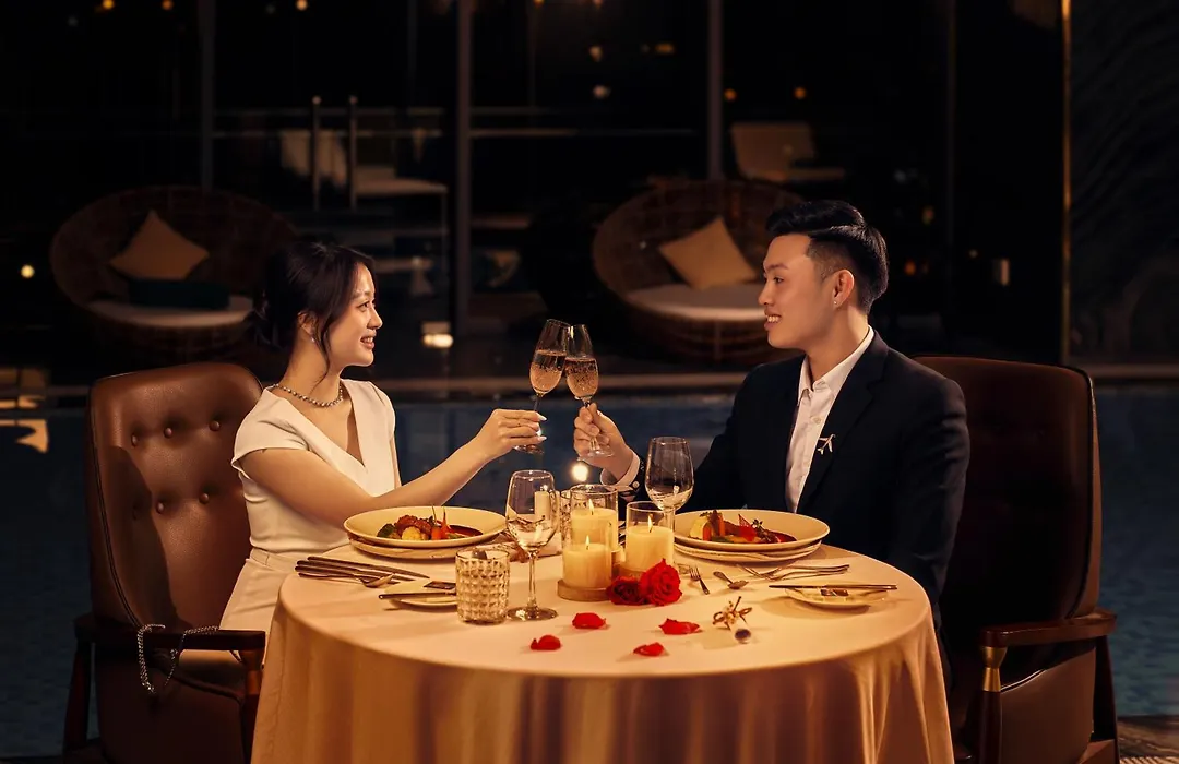 Delasea Ha Long Hotel - Modern Bayview Escape-1