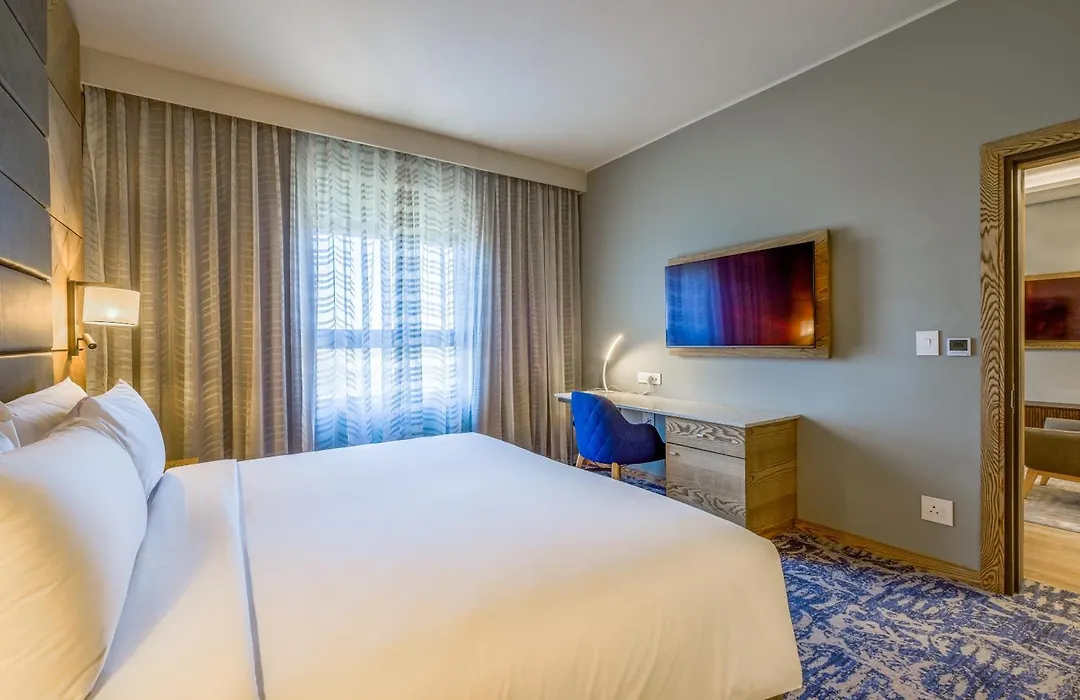 Radisson Hotel And Convention Centre Or Tambo Airport-1