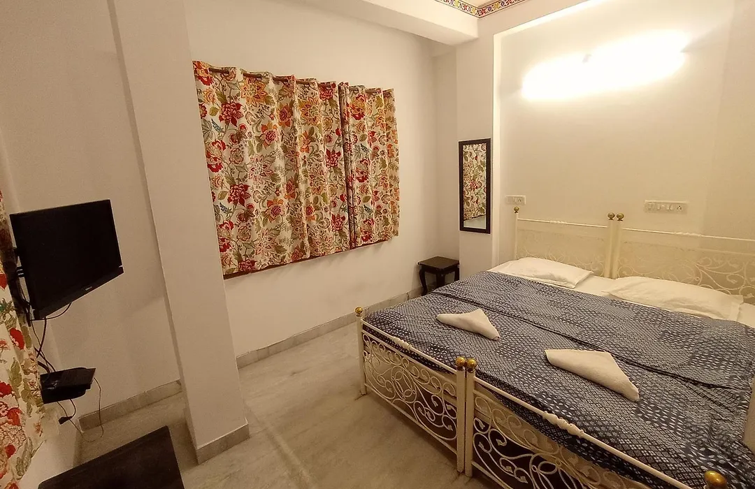 Little Peepal House-1