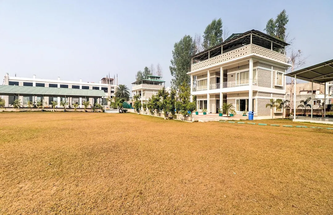 Super Townhouse Amaraa Farms Near Lulu Hypermarket-1