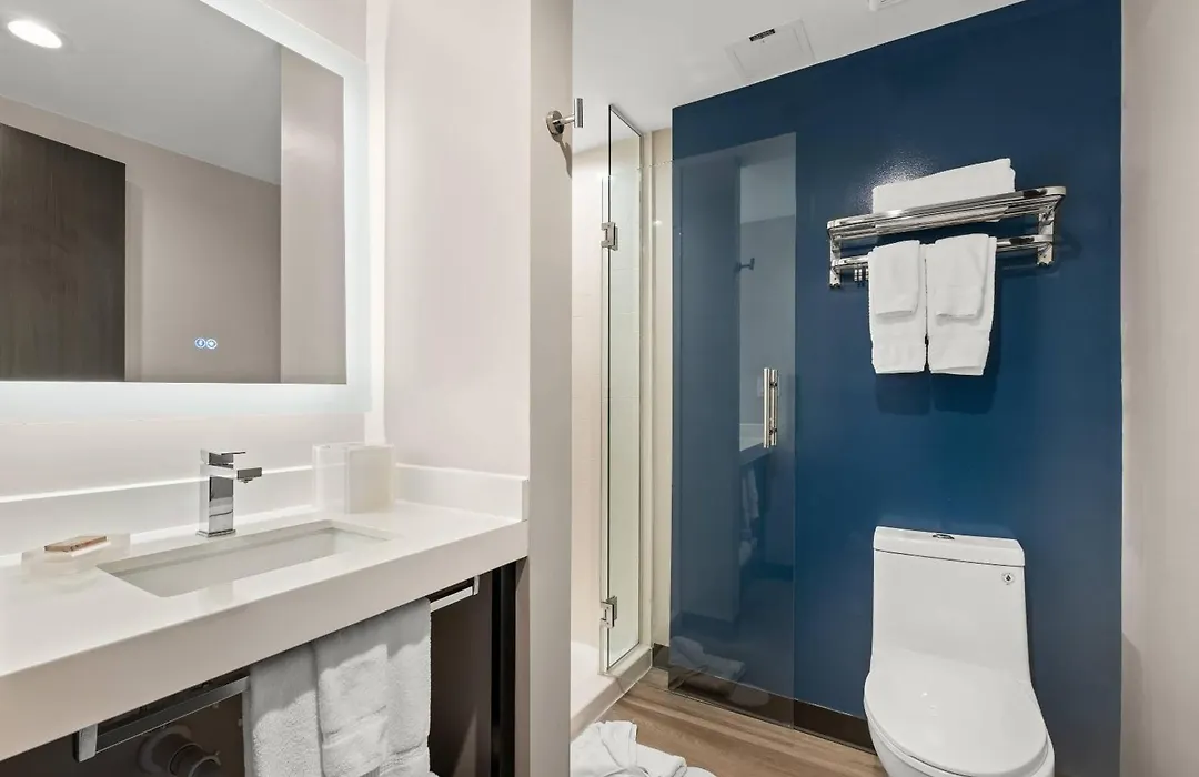 Cambria Hotel Orlando Near Universal Theme Parks-1
