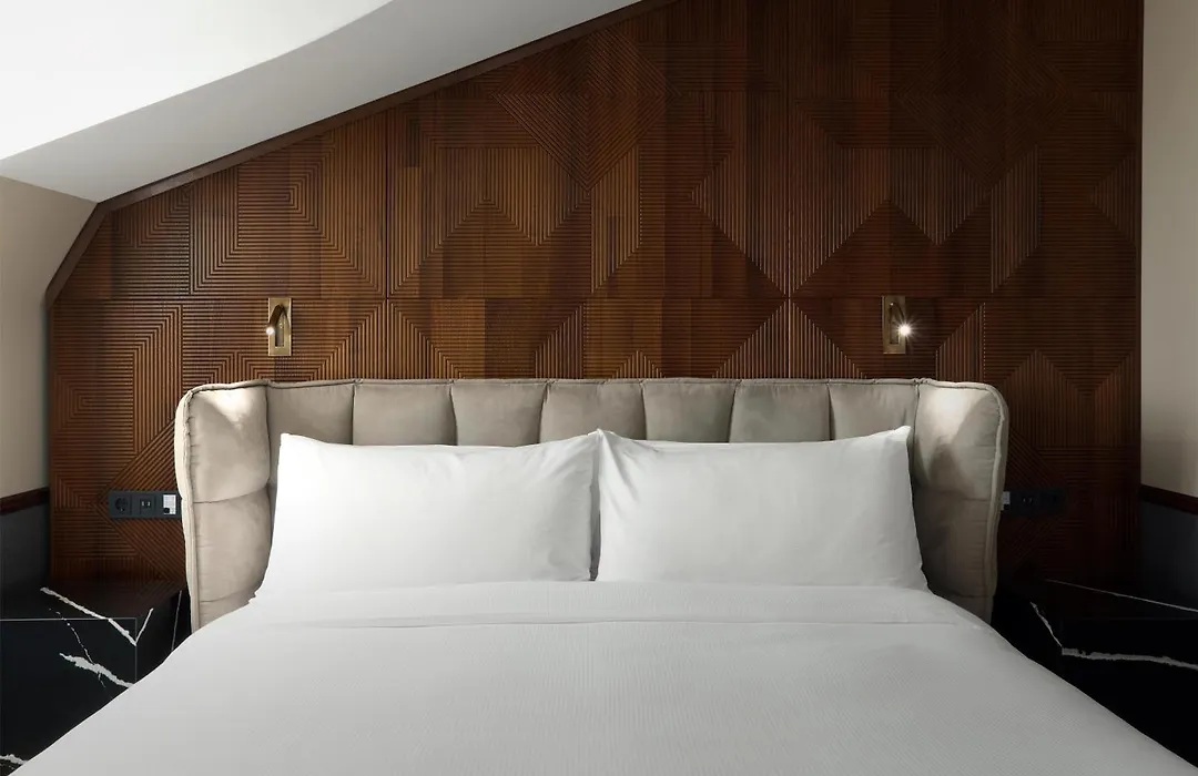 Iceland Parliament Hotel, Curio Collection By Hilton-1