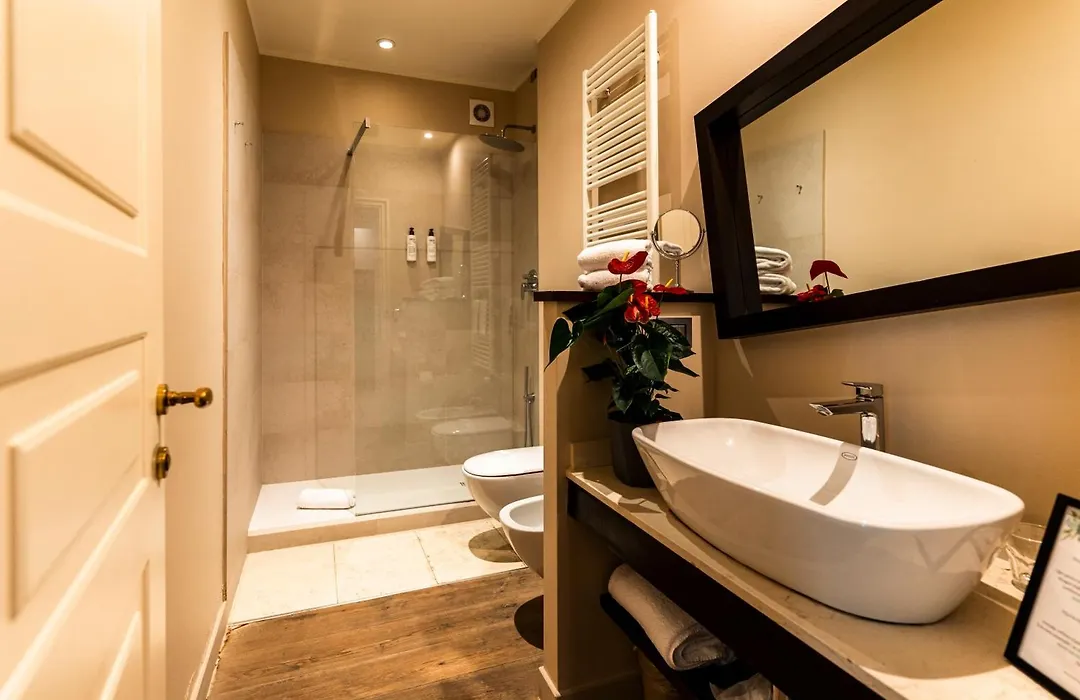 Townhouse 33 Boutique Hotel-1