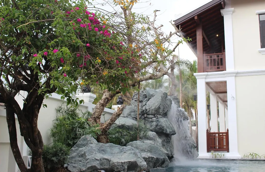 Lux Hotel-1