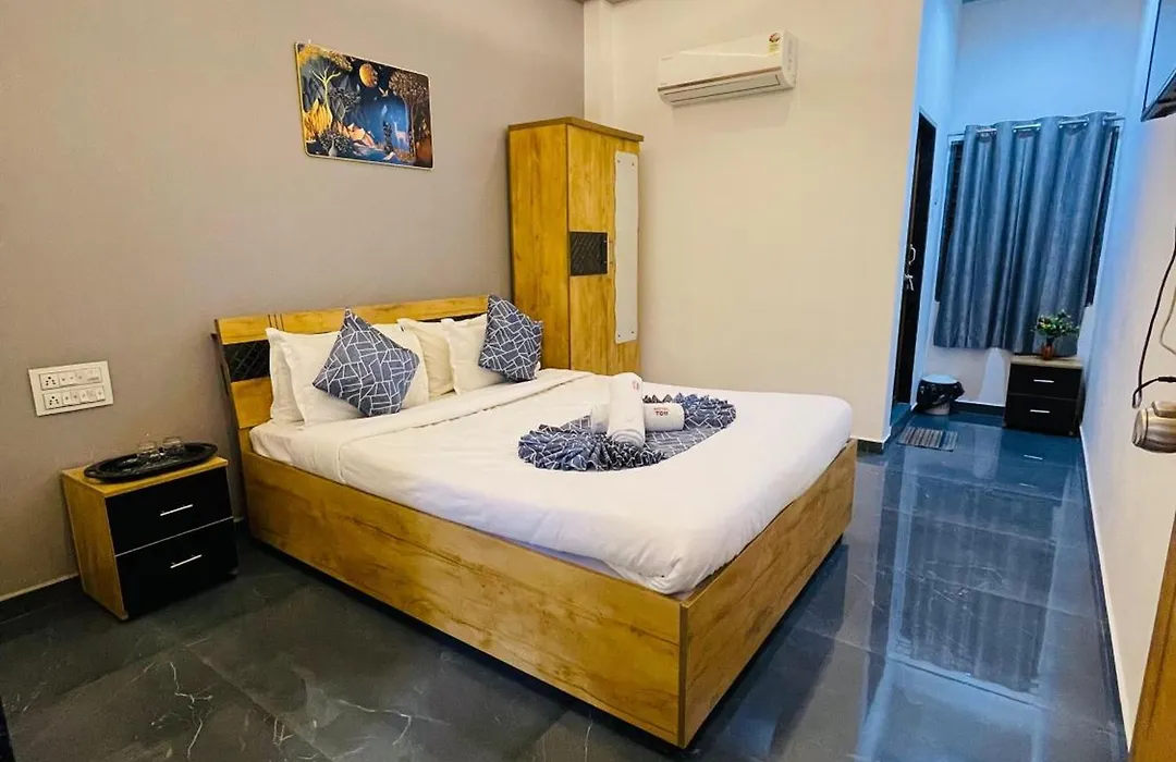 Hotel The Grand Maruti-1