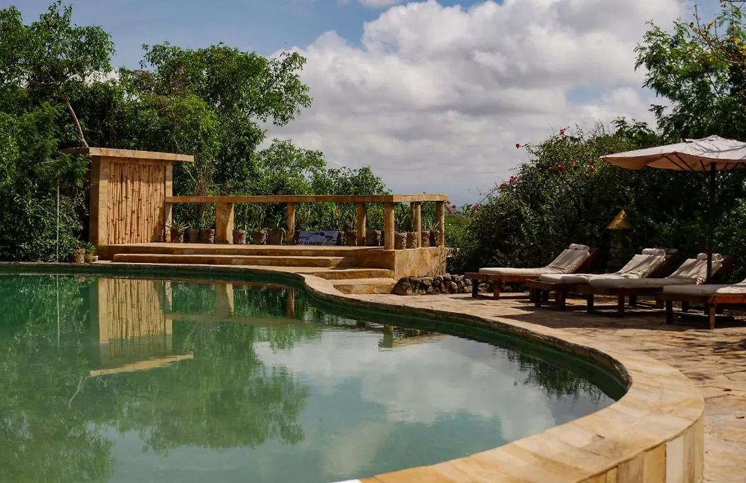 Kia Airport Lodge-1