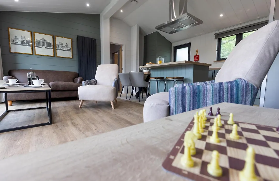 Blenheim Palace Lodge Retreat-1