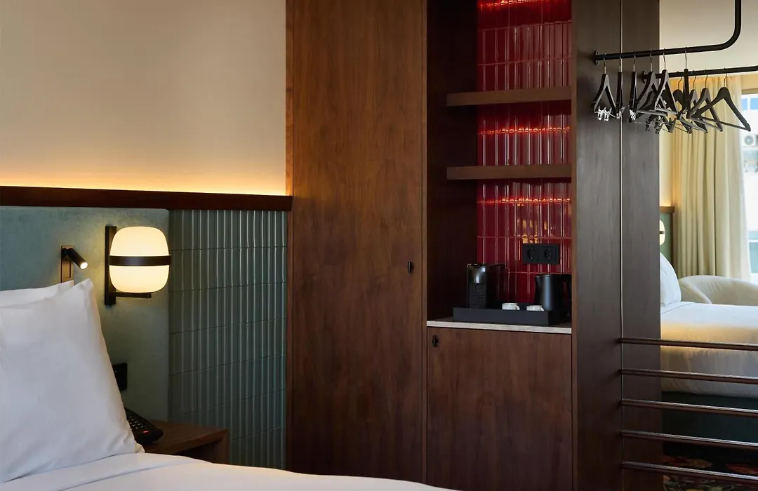 Duo Hotel Lisbon, Curio Collection By Hilton-1
