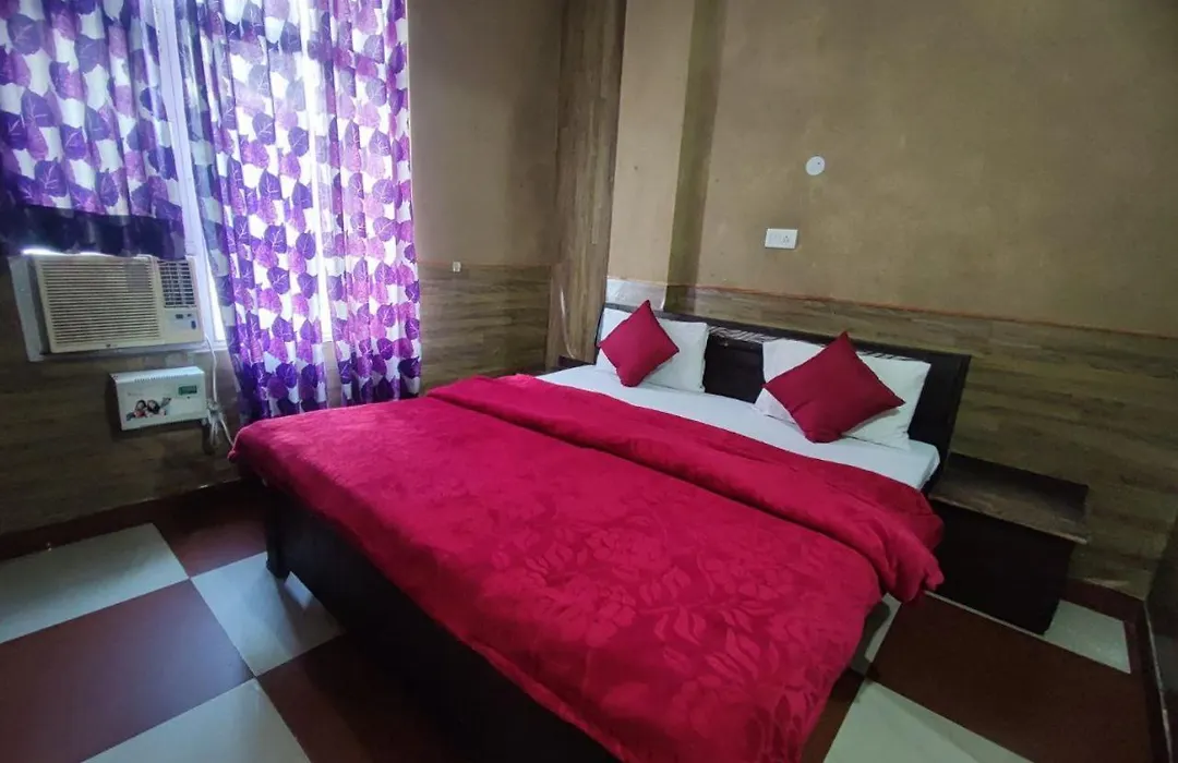 Hotel Ishaan International Near Yatra Parchi Counter 2-1
