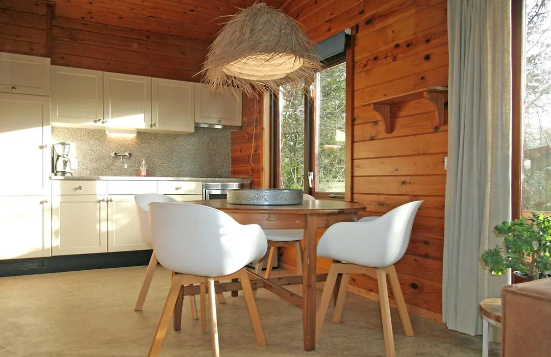 De Roek Vakantiebungalows-1