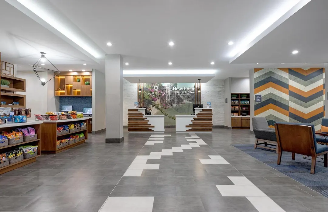 La Quinta Inn & Suites By Wyndham Eagle Pass-1