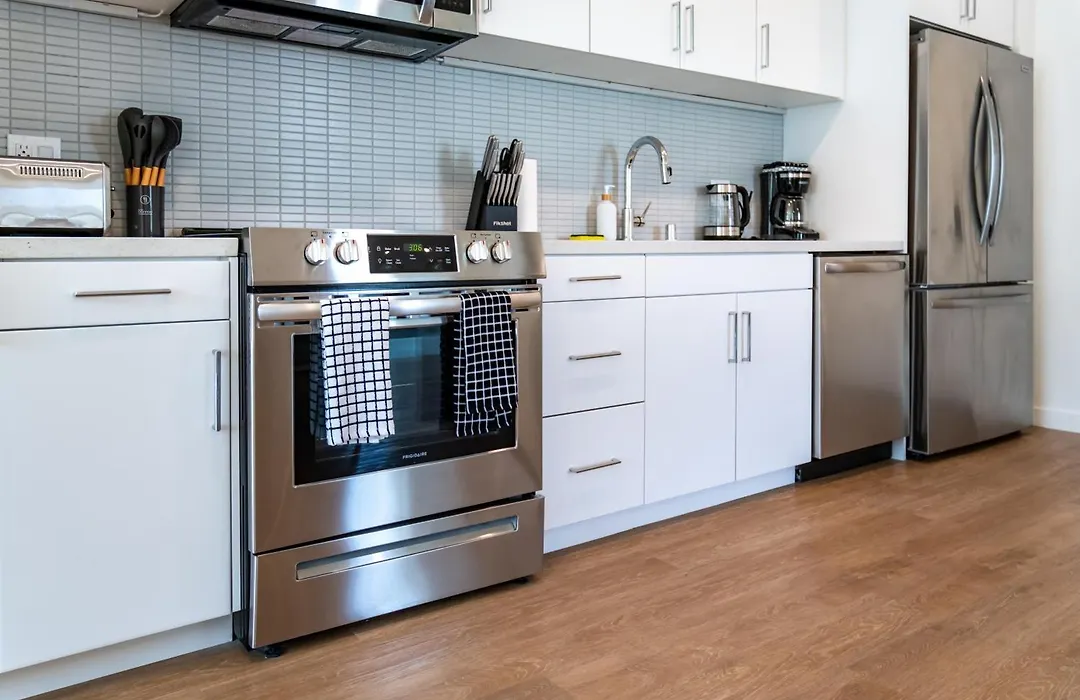 Luxury 2 Bedroom Residence With Fitness And Outdoor Pool-1