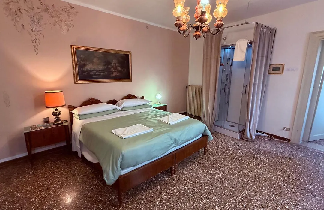 Ritz Venice Guest House Lionsclass-1