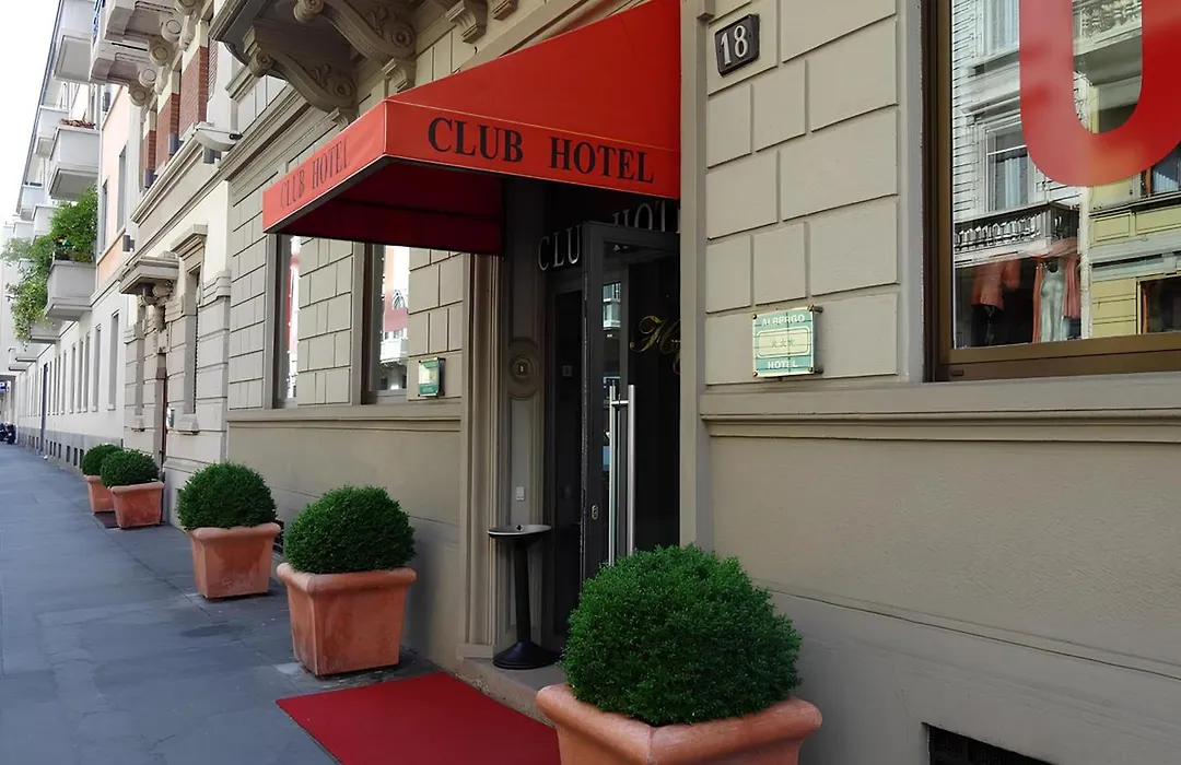 Club Hotel-1