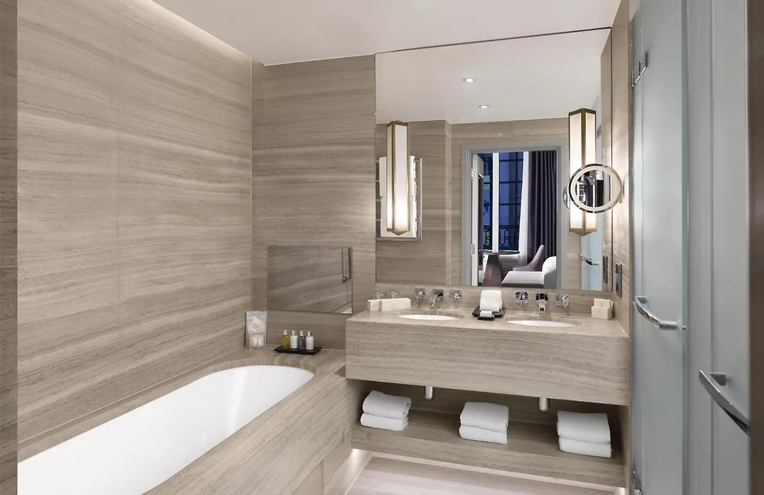 The Trafalgar St James London Curio Collection By Hilton-1
