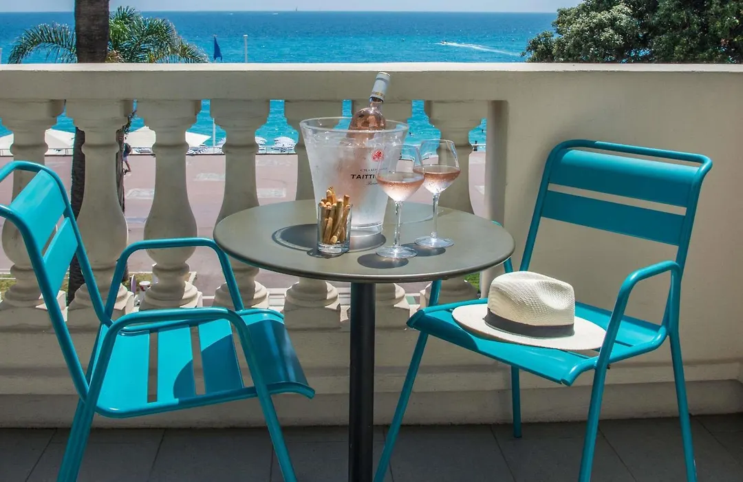Mercure Nice Marche Aux Fleurs-1