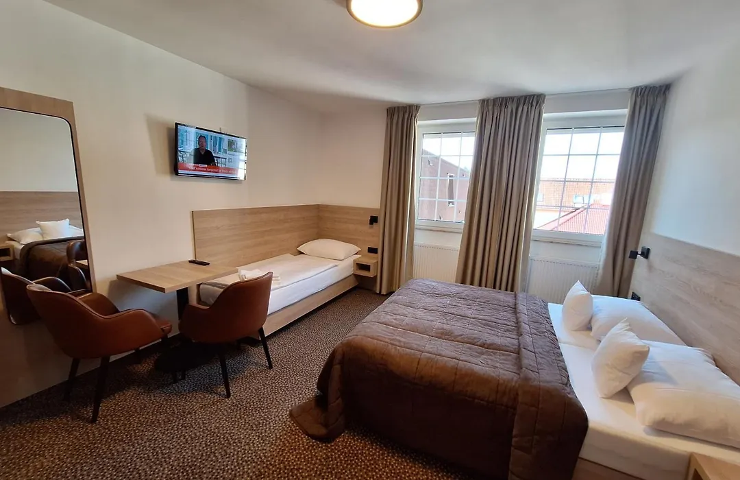 Hotel Avion-1