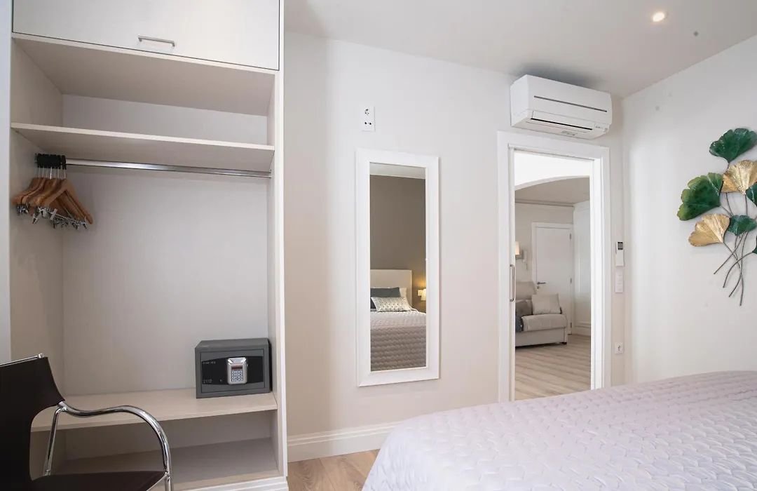 Hotel Pirineos Figueres by Pierre&Vacances-1