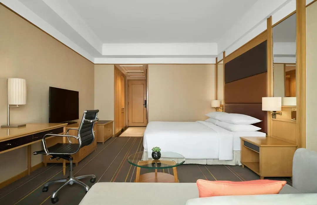 Renaissance Riverside Hotel Saigon-1