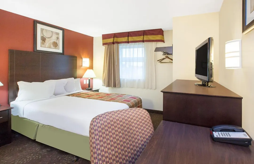 Travelodge By Wyndham Romulus Detroit Airport-1