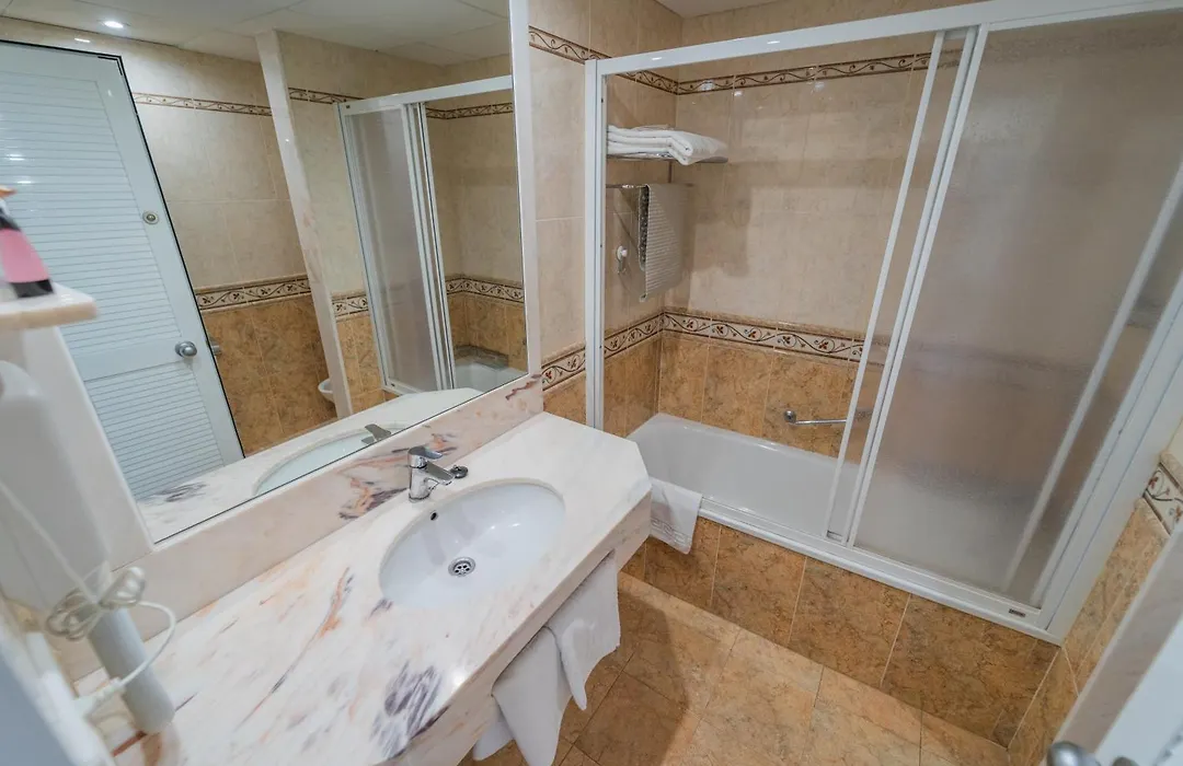 Hotel Marian Platja-1