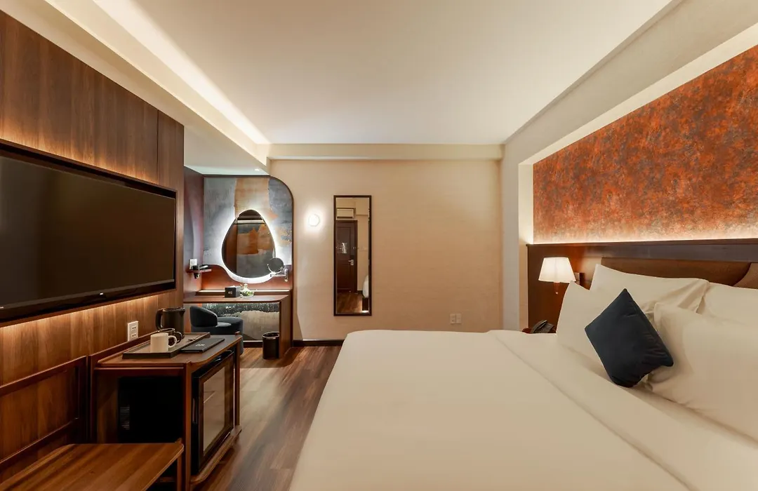 Kin Hotel Ly Tu Trong Edition-1