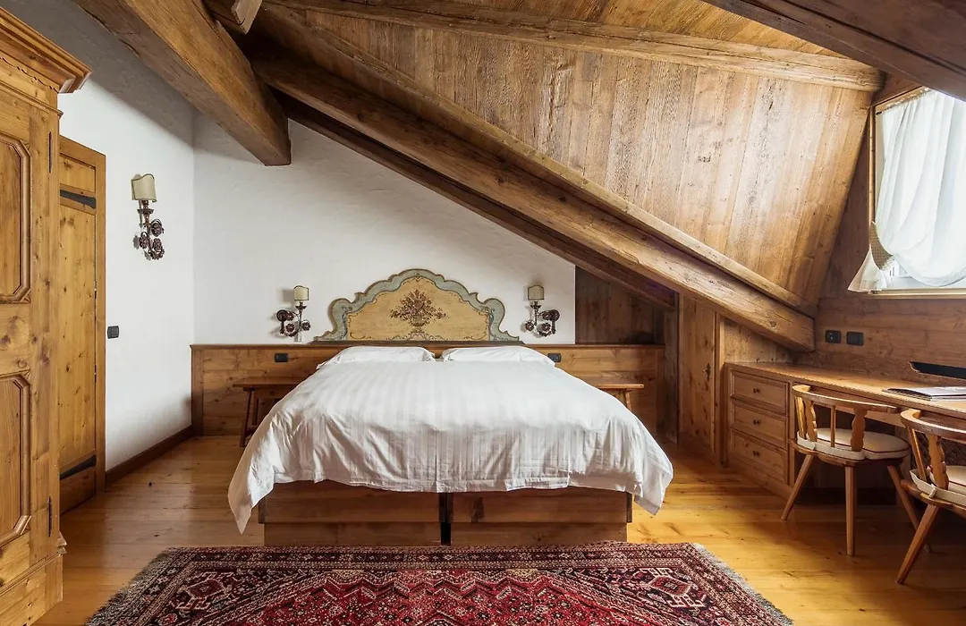 Hotel Cortina-1