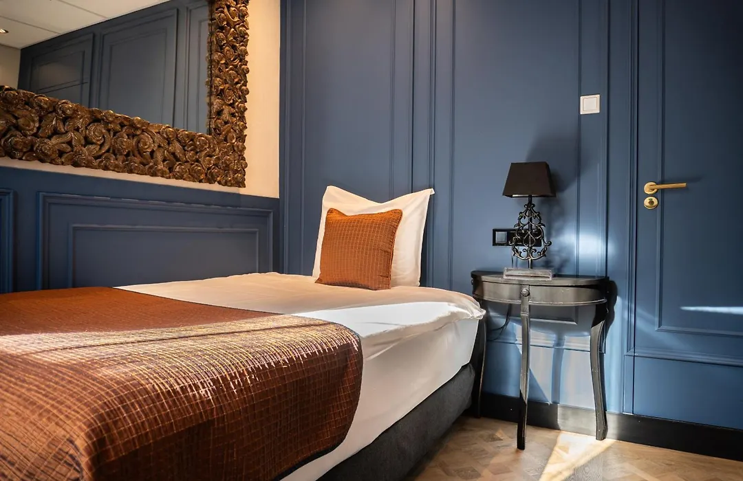 Hotel Sebastians-1