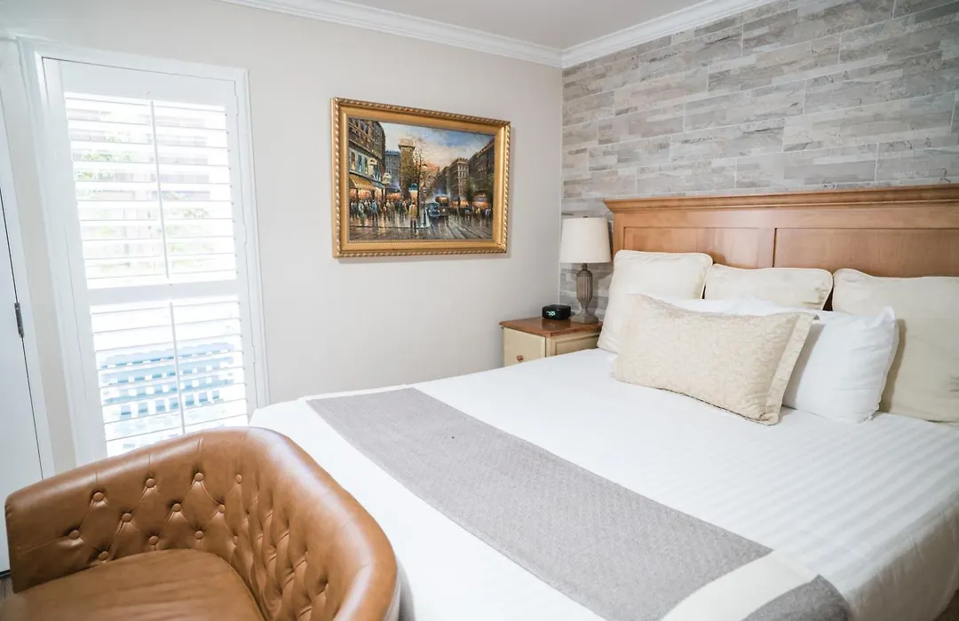 Grass Valley Courtyard Suites-1