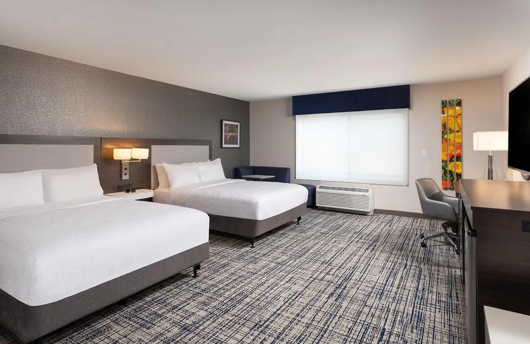 Hampton Inn & Suites Manteca-1