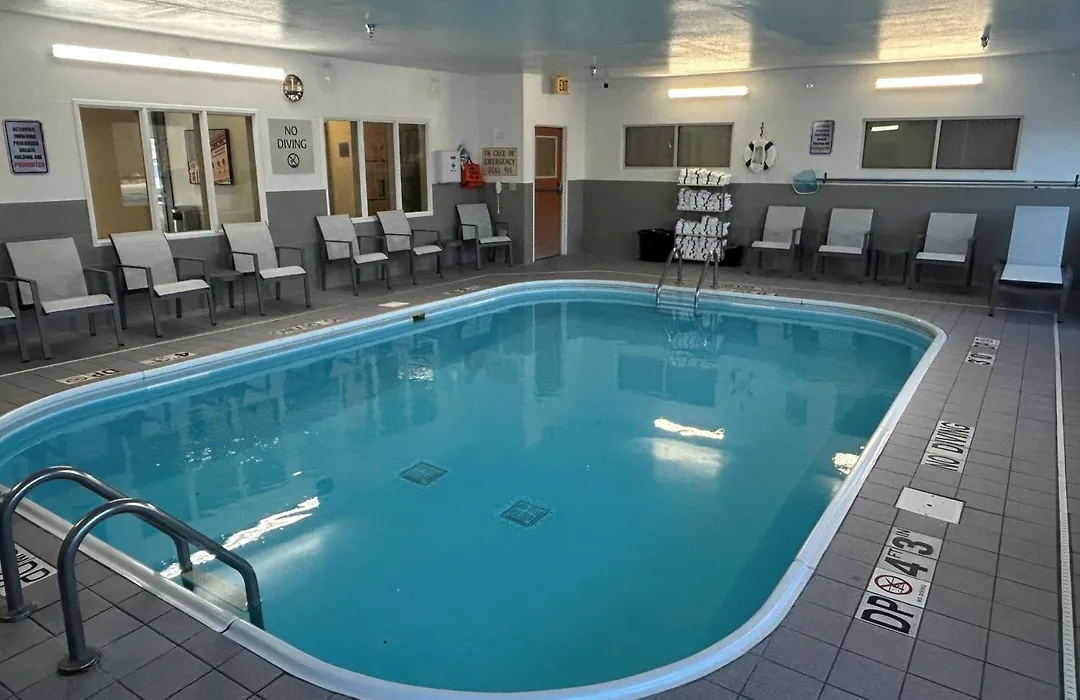 Best Western Plus Paper Valley Hotel-1