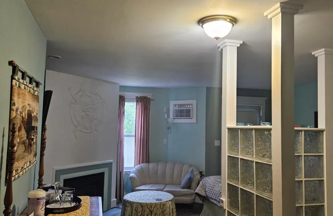 Heartwood Inn-1