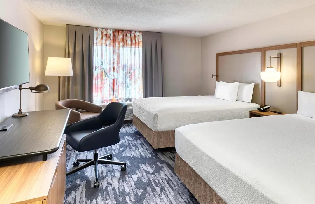 Fairfield Inn & Suites By Marriott Toronto Brampton-1