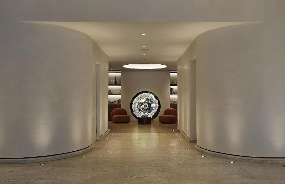 Vogue Hotel Montreal Downtown, Curio Collection By Hilton-1