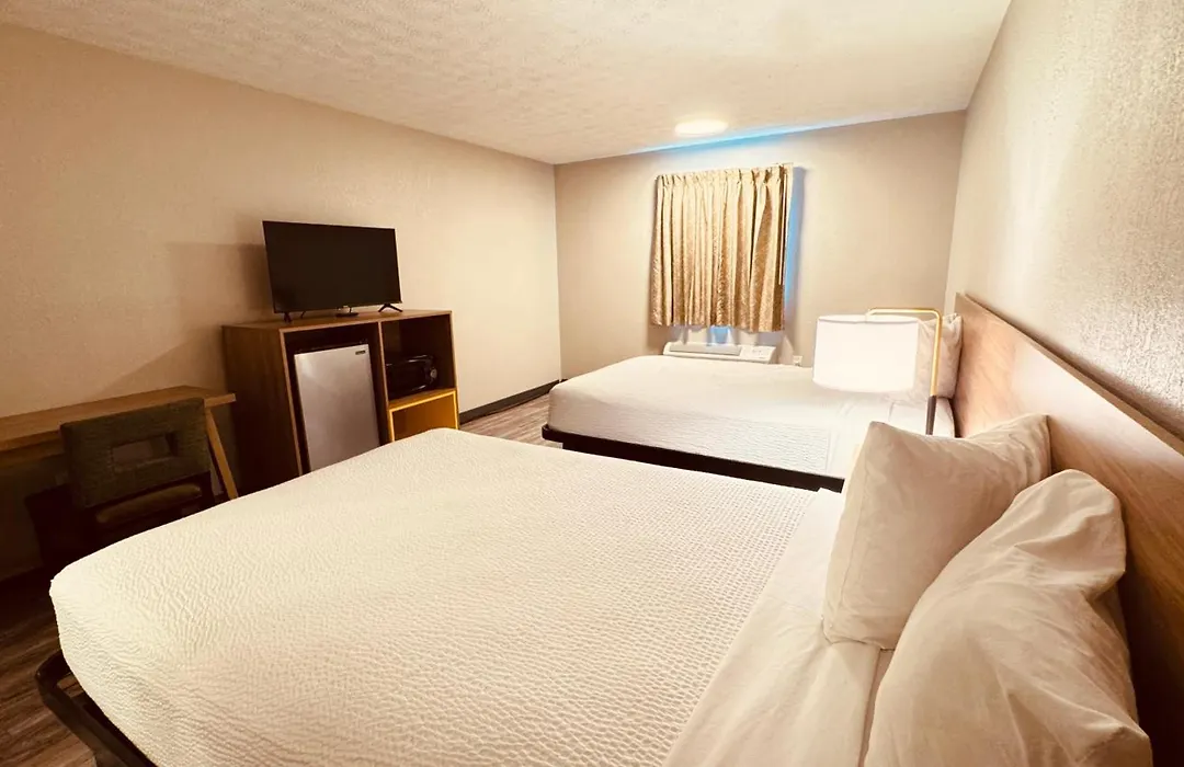 Days Inn By Wyndham Amherst Oh - Near Cleveland Cedar Point & Lake Erie-1