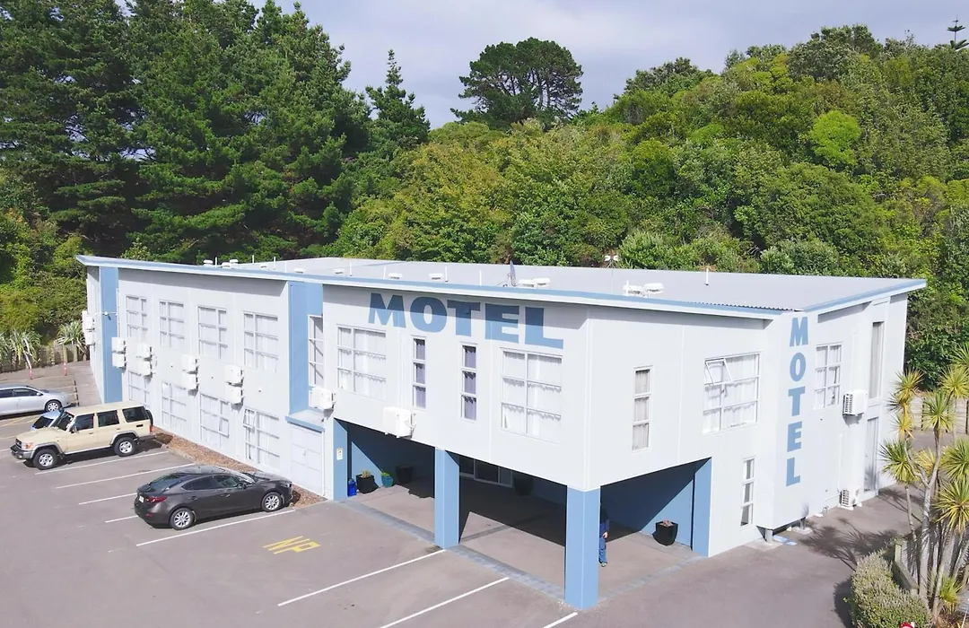 Amethyst Court Motor Lodge-1
