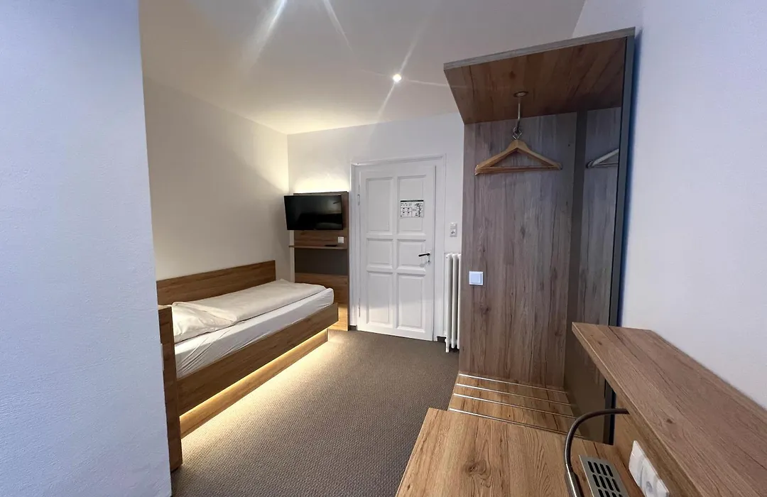 Hotel an der Hauptallee-1