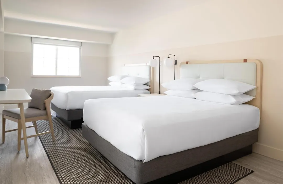 Hampton By Hilton Grand Cayman Seven Mile Beach-1