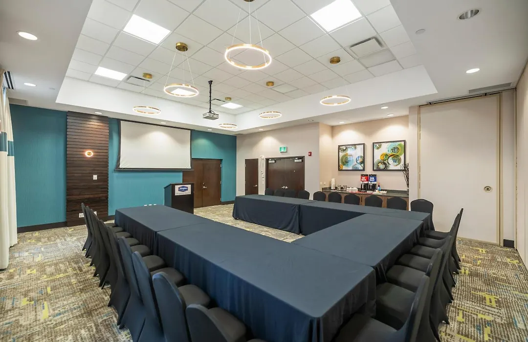 Hampton Inn By Hilton Winnipeg-1
