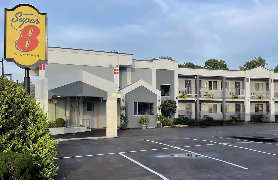 Super 8 By Wyndham Belleville St. Louis Area-1