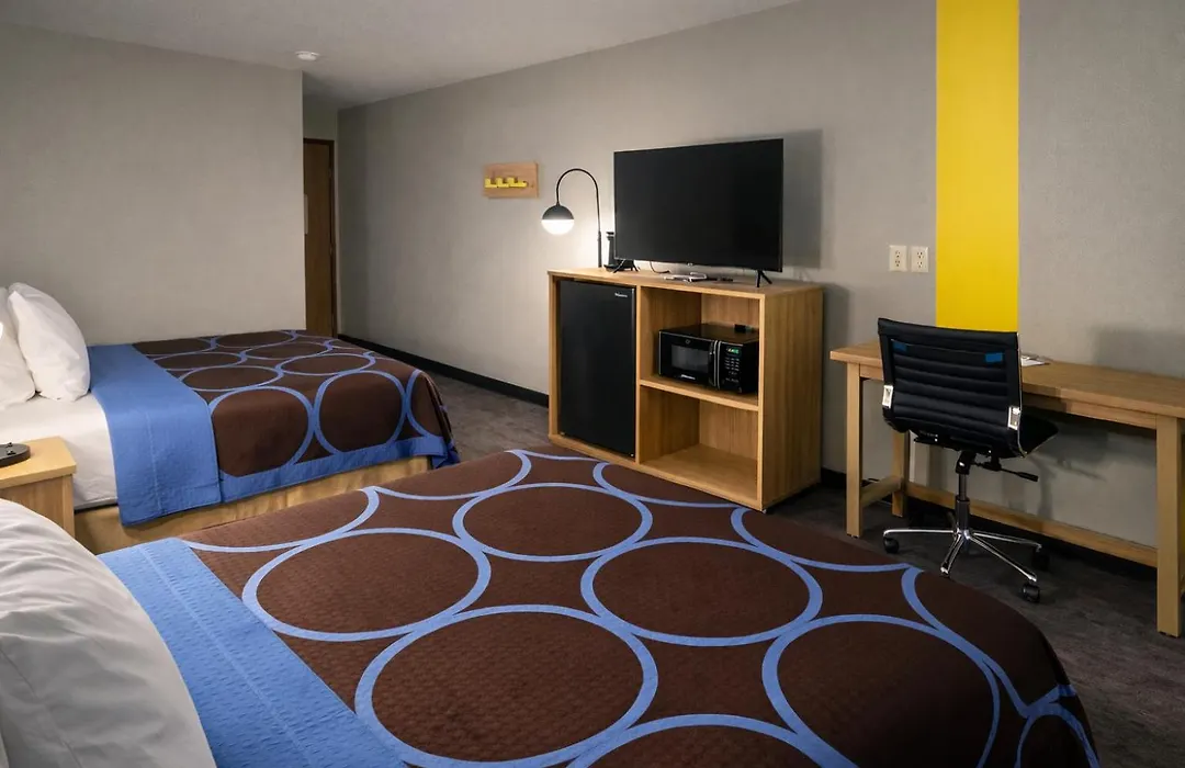 Super 8 By Wyndham Lewiston-1